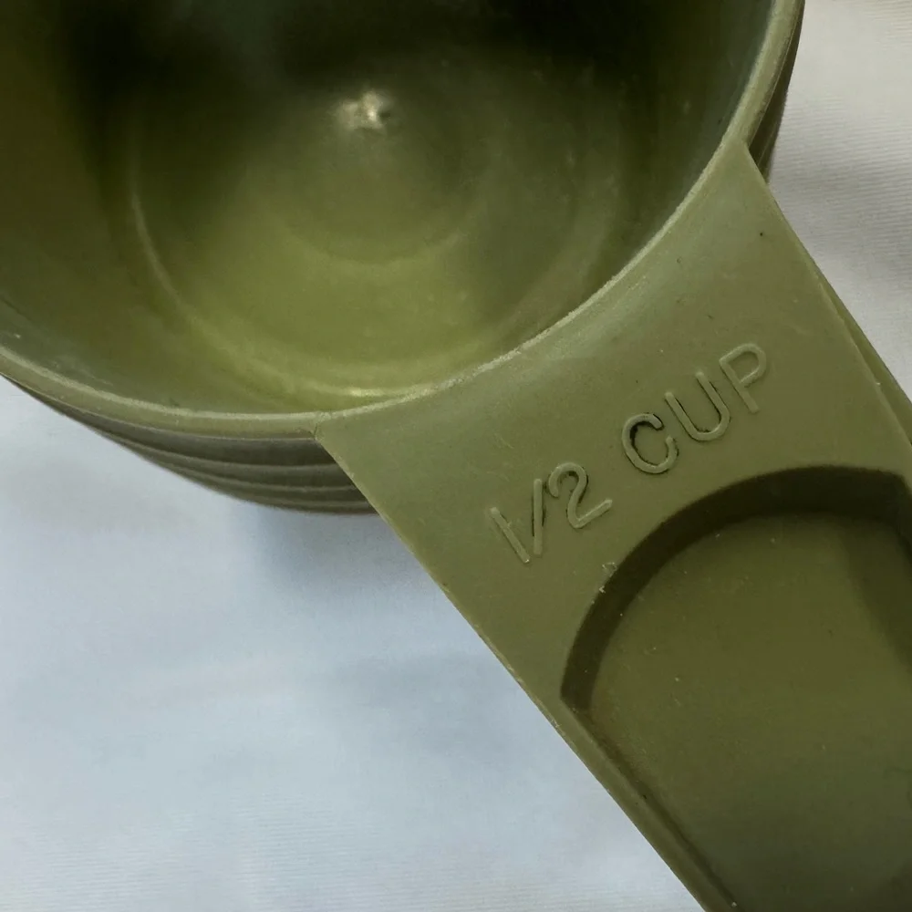 Vintage Tupperware Measuring Cups‎ – Avocado Green – Set of 5 – Nesting